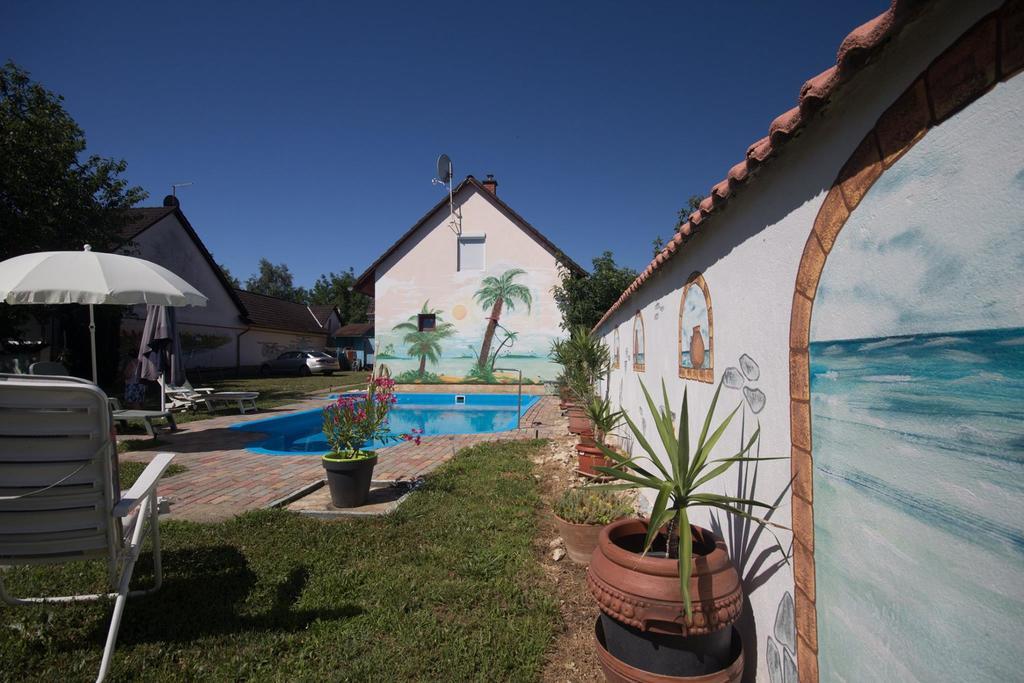 Pension Elisabeth Balatonlelle Luaran gambar