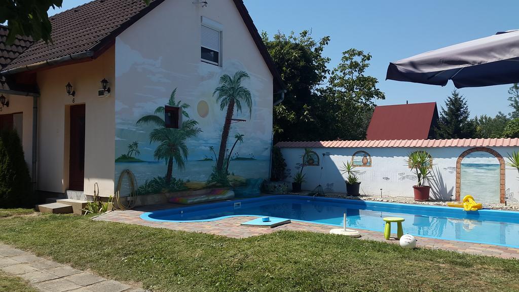 Pension Elisabeth Balatonlelle Luaran gambar