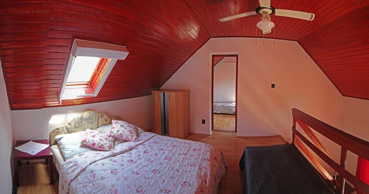 Pension Elisabeth Balatonlelle Luaran gambar