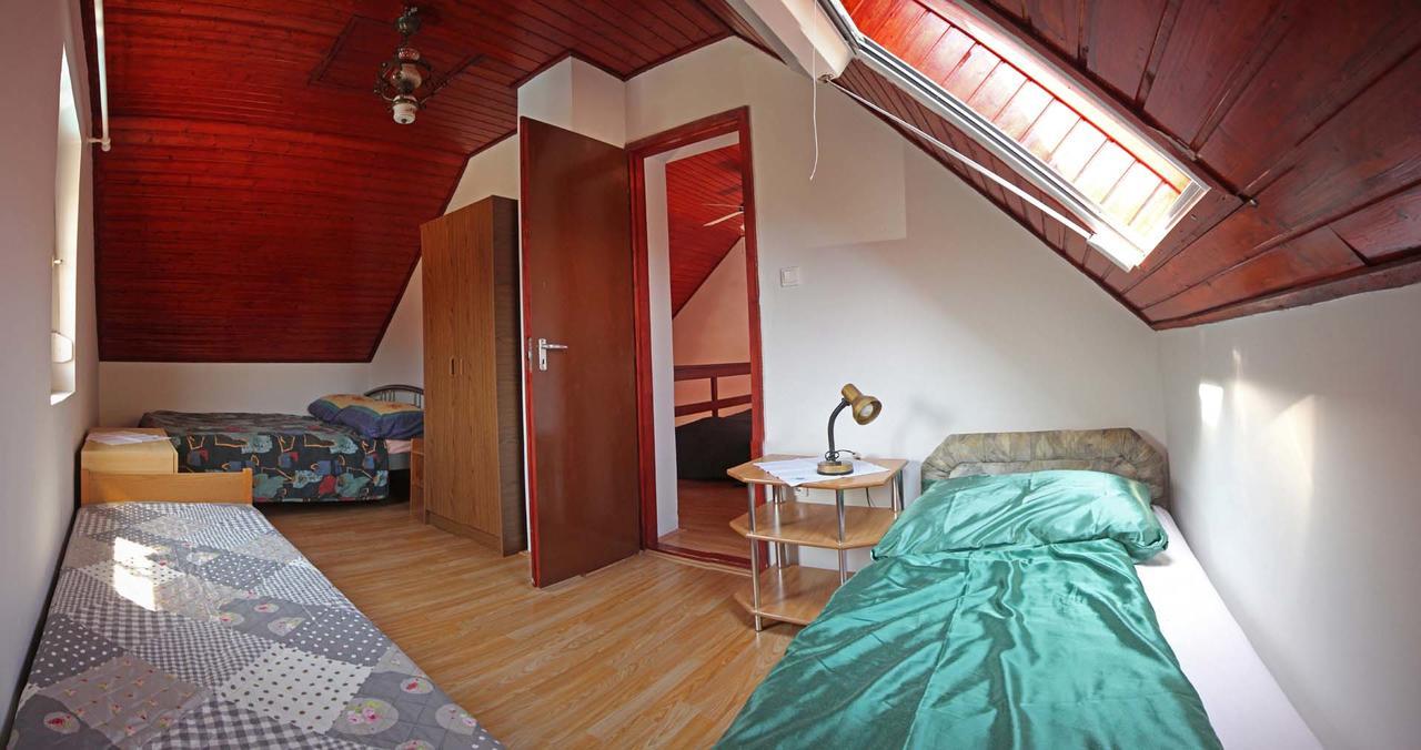 Pension Elisabeth Balatonlelle Luaran gambar